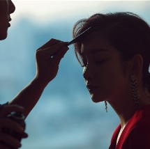 近日上映的好莱坞电影《编号17》就讲述了这样一个故事。